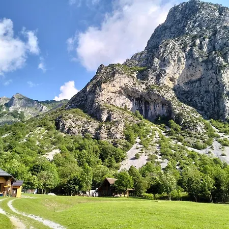 Parco Archeologico Kamp alanı *